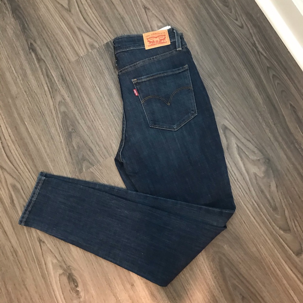 LEVIS 721 High Rise Skinny Jeans Dark Blue NWOT 29